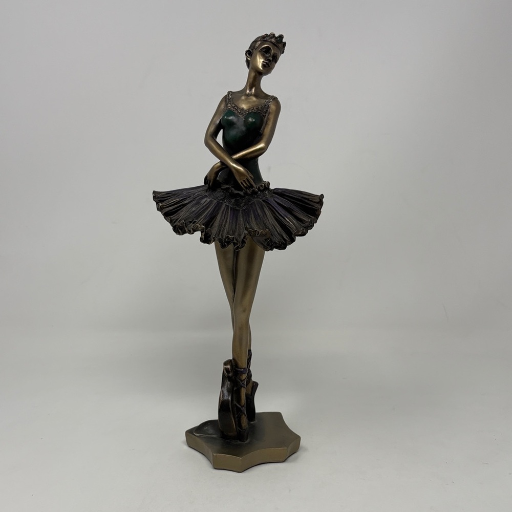 SEYMOUR MANN Resin Ballerina Figurine On Point Arms Front
